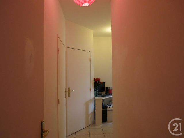Appartement F2 &agrave; louer - 2 pi&egrave;ces - 47,22 m2 - Brie Comte Robert - 77 - ILE-DE-FRANCE