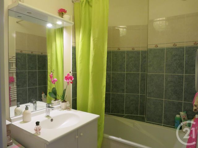 Appartement F2 &agrave; louer - 2 pi&egrave;ces - 47,22 m2 - Brie Comte Robert - 77 - ILE-DE-FRANCE