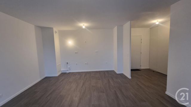 Appartement F3 &agrave; louer - 3 pi&egrave;ces - 64,10 m2 - St Pierre Du Perray - 91 - ILE-DE-FRANCE