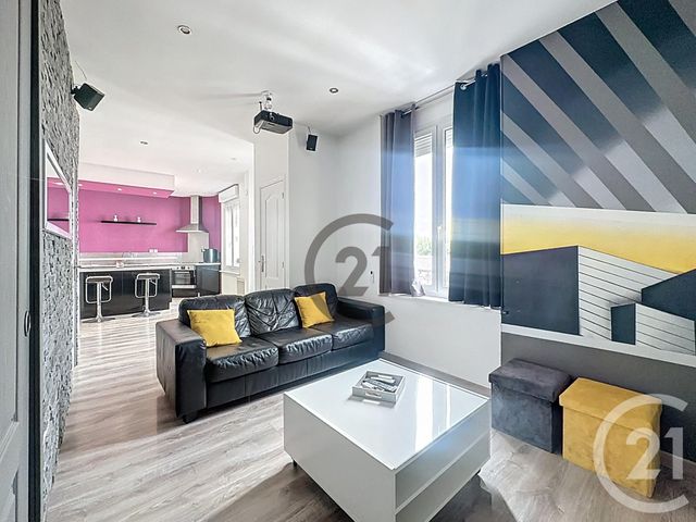 Afficher la photo en grand Appartement T2 à vendre - 2 pièces - 46 m2 - Reims - 51 - CHAMPAGNE-ARDENNE