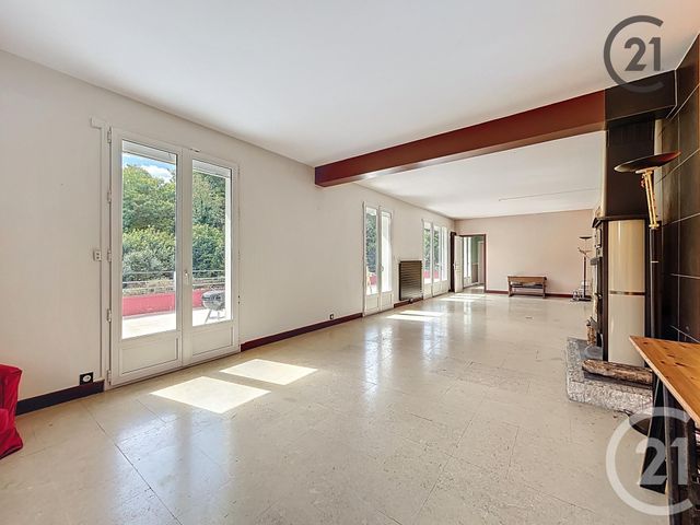 Afficher la photo en grand Maison à vendre - 7 pièces - 261,53 m2 - Val De Vesle - 51 - CHAMPAGNE-ARDENNE