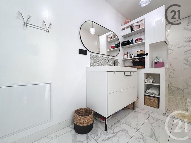 Appartement T4 &agrave; vendre - 4 pi&egrave;ces - 55,09 m2 - Reims - 51 - CHAMPAGNE-ARDENNE