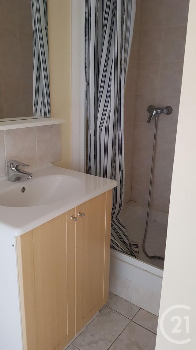 Appartement Studio &agrave; vendre - 1 pi&egrave;ce - 20 m2 - Chalons En Champagne - 51 - CHAMPAGNE-ARDENNE