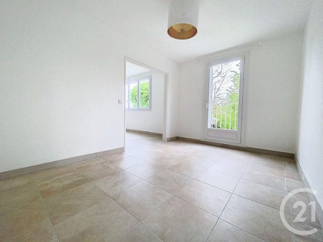 Appartement F3 à louer - 3 pièces - 76,83 m2 - Chalons En Champagne - 51 - CHAMPAGNE-ARDENNE