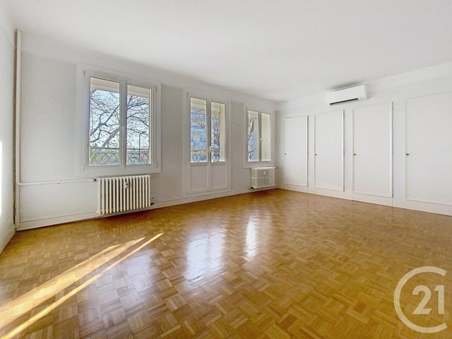 Appartement F4 à louer - 4 pièces - 116 m2 - Chalons En Champagne - 51 - CHAMPAGNE-ARDENNE