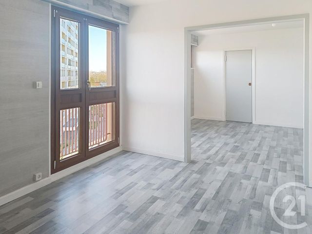 Afficher la photo en grand Appartement F3 à vendre - 4 pièces - 71,89 m2 - Chalons En Champagne - 51 - CHAMPAGNE-ARDENNE