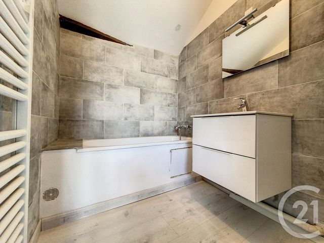 Appartement F2 à louer - 2 pièces - 76,53 m2 - Chalons En Champagne - 51 - CHAMPAGNE-ARDENNE