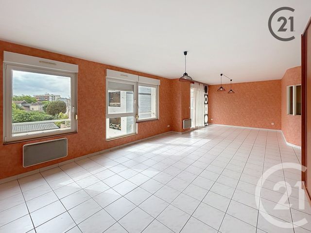 Appartement F5 à vendre - 5 pièces - 101,63 m2 - Chalons En Champagne - 51 - CHAMPAGNE-ARDENNE
