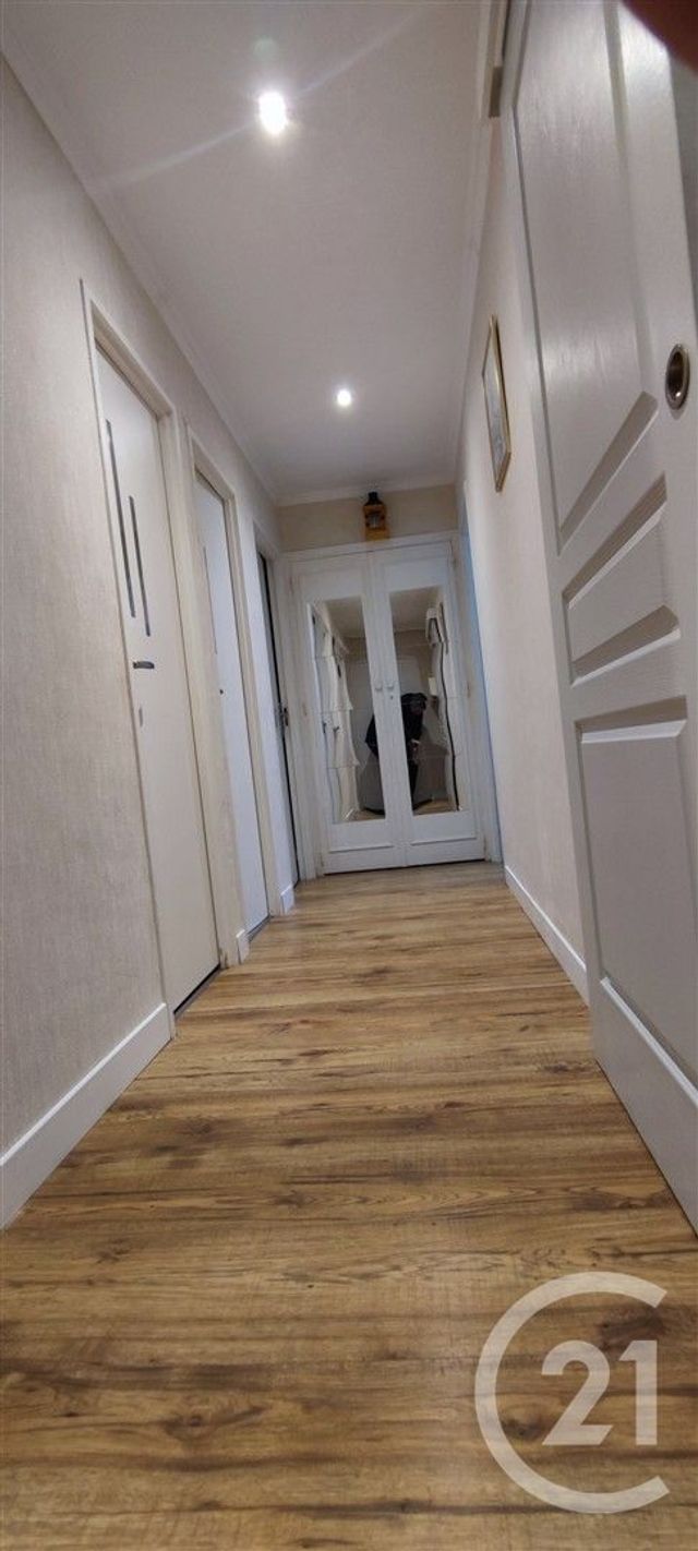 Appartement F3 à vendre - 5 pièces - 65 m2 - Chalons En Champagne - 51 - CHAMPAGNE-ARDENNE