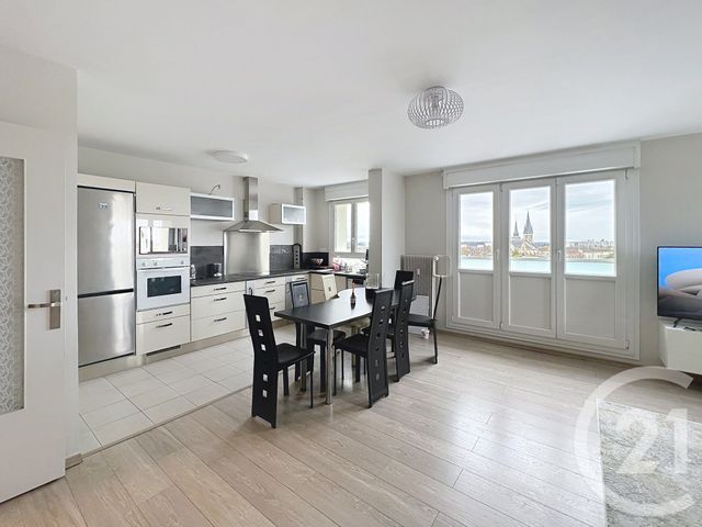 Appartement F4 à louer - 5 pièces - 95,55 m2 - St Memmie - 51 - CHAMPAGNE-ARDENNE