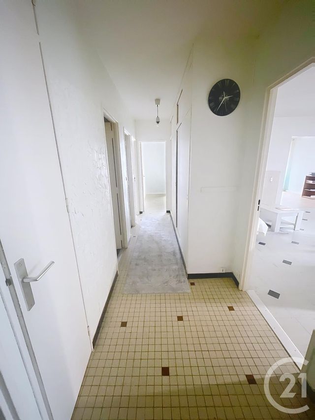 Appartement F3 bis &agrave; vendre - 3 pi&egrave;ces - 75,90 m2 - Fagnieres - 51 - CHAMPAGNE-ARDENNE