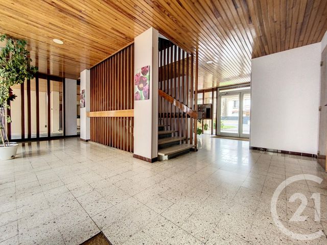 Appartement F4 &agrave; louer - 4 pi&egrave;ces - 110,22 m2 - Chalons En Champagne - 51 - CHAMPAGNE-ARDENNE