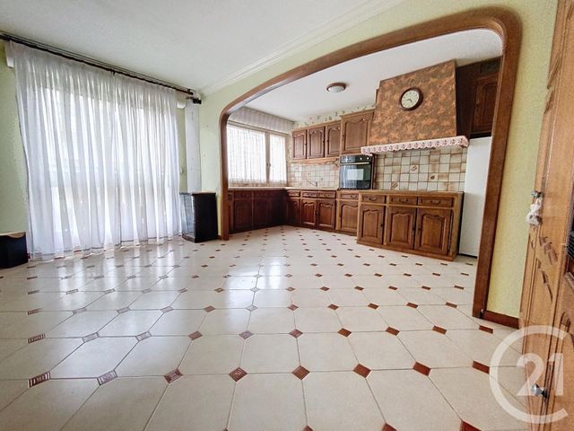 Appartement F4 &agrave; louer - 4 pi&egrave;ces - 110,22 m2 - Chalons En Champagne - 51 - CHAMPAGNE-ARDENNE