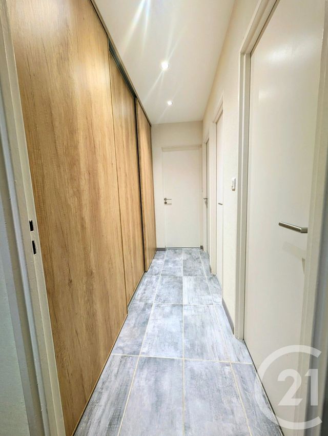 Appartement F3 &agrave; vendre - 4 pi&egrave;ces - 73,70 m2 - Fagnieres - 51 - CHAMPAGNE-ARDENNE