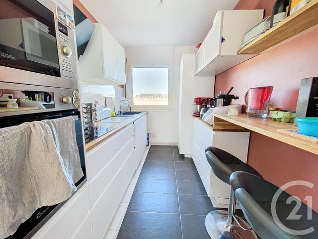 Appartement F3 &agrave; louer - 3 pi&egrave;ces - 73,11 m2 - Chalons En Champagne - 51 - CHAMPAGNE-ARDENNE