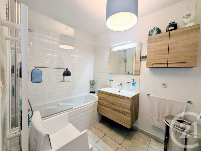 Appartement F3 &agrave; vendre - 3 pi&egrave;ces - 67,02 m2 - Chalons En Champagne - 51 - CHAMPAGNE-ARDENNE