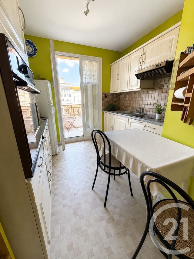 Appartement F4 &agrave; vendre - 4 pi&egrave;ces - 62,75 m2 - Chalons En Champagne - 51 - CHAMPAGNE-ARDENNE