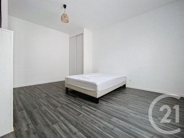 Appartement &agrave; louer - 3 pi&egrave;ces - 77,86 m2 - Chalons En Champagne - 51 - CHAMPAGNE-ARDENNE