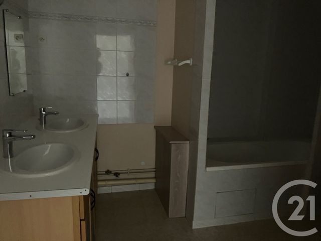 Appartement F4 &agrave; vendre - 5 pi&egrave;ces - 83,20 m2 - Chalons En Champagne - 51 - CHAMPAGNE-ARDENNE