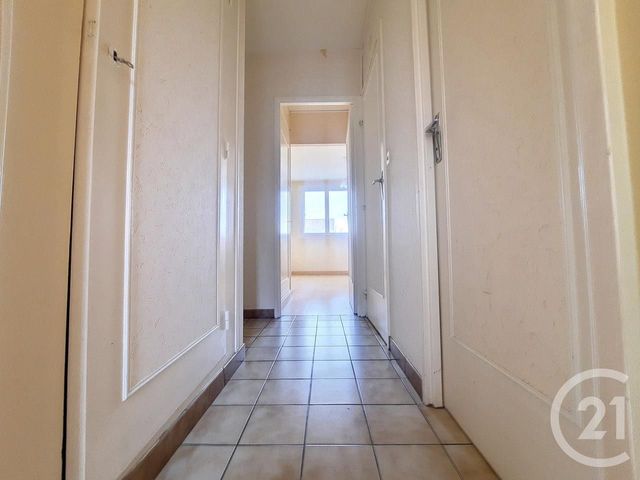 Appartement F3 &agrave; louer - 3 pi&egrave;ces - 65,33 m2 - Chalons En Champagne - 51 - CHAMPAGNE-ARDENNE