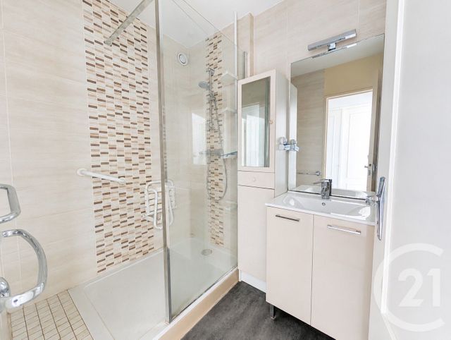 Appartement F4 &agrave; vendre - 4 pi&egrave;ces - 70,40 m2 - Chalons En Champagne - 51 - CHAMPAGNE-ARDENNE