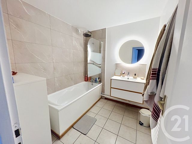 Appartement &agrave; louer - 3 pi&egrave;ces - 75,82 m2 - Chalons En Champagne - 51 - CHAMPAGNE-ARDENNE