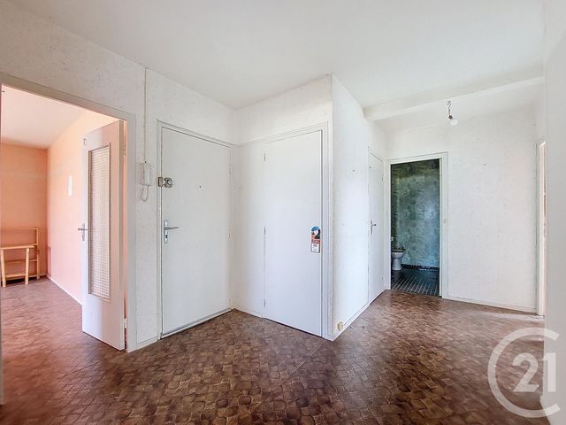Appartement F4 à vendre - 4 pièces - 75 m2 - Vittel - 88 - LORRAINE