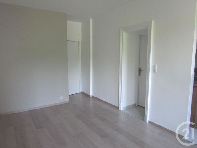 Afficher la photo en grand Appartement F2 à vendre - 2 pièces - 44 m2 - Vittel - 88 - LORRAINE
