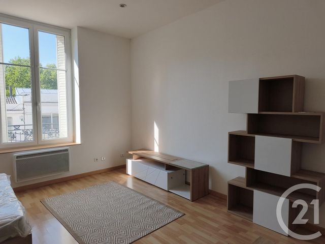 Appartement F1 &agrave; louer - 1 pi&egrave;ce - 33,40 m2 - Vittel - 88 - LORRAINE