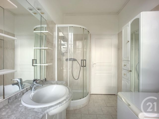 Appartement F1 &agrave; louer - 1 pi&egrave;ce - 33,40 m2 - Vittel - 88 - LORRAINE