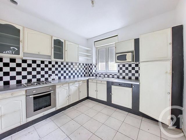 Appartement à vendre - 14 pièces - 250,50 m2 - Mirecourt - 88 - LORRAINE