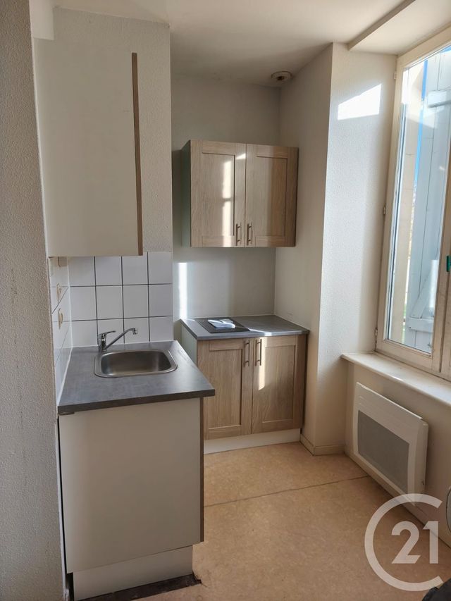 Appartement F1 à louer - 1 pièce - 28 m2 - Mirecourt - 88 - LORRAINE