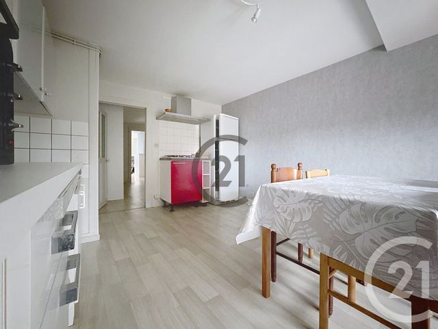 Appartement F2 &agrave; louer - 2 pi&egrave;ces - 41 m2 - Mirecourt - 88 - LORRAINE