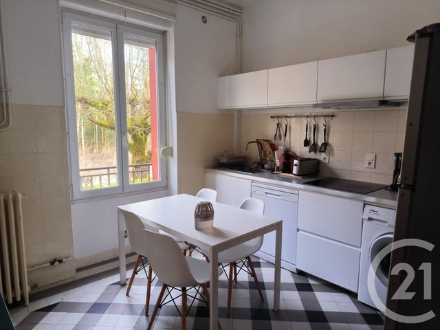 Appartement F5 à louer - 5 pièces - 95 m2 - Vittel - 88 - LORRAINE