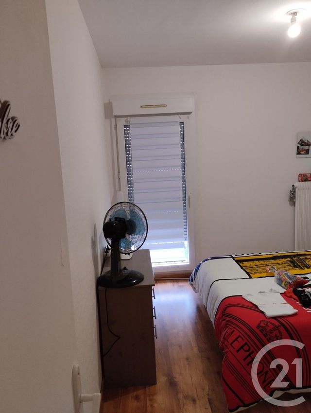 Appartement F4 &agrave; louer - 4 pi&egrave;ces - 74,90 m2 - Vittel - 88 - LORRAINE