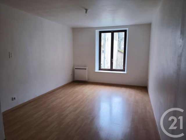 Appartement F3 &agrave; louer - 3 pi&egrave;ces - 51 m2 - Mirecourt - 88 - LORRAINE