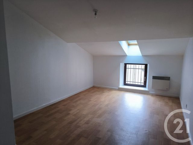 Appartement F3 &agrave; louer - 3 pi&egrave;ces - 51 m2 - Mirecourt - 88 - LORRAINE