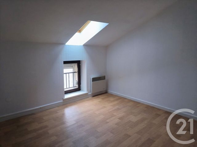 Appartement F3 &agrave; louer - 3 pi&egrave;ces - 51 m2 - Mirecourt - 88 - LORRAINE