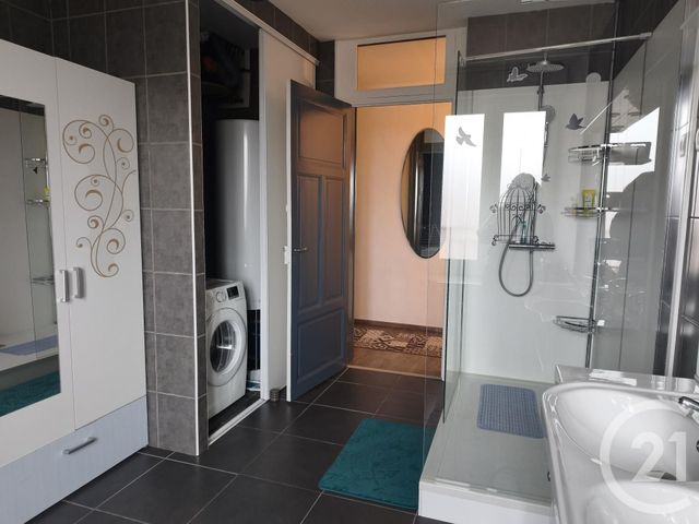 Appartement F5 &agrave; louer - 5 pi&egrave;ces - 127 m2 - Vittel - 88 - LORRAINE