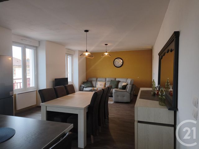 Appartement F5 &agrave; louer - 5 pi&egrave;ces - 127 m2 - Vittel - 88 - LORRAINE