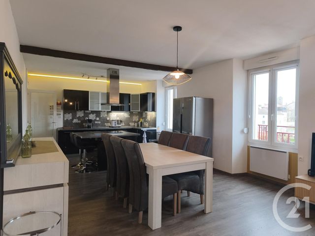 Appartement F5 &agrave; louer - 5 pi&egrave;ces - 127 m2 - Vittel - 88 - LORRAINE