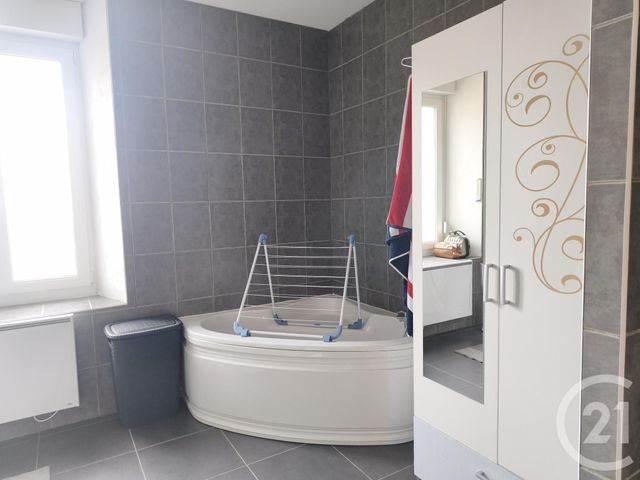 Appartement F5 &agrave; louer - 5 pi&egrave;ces - 127 m2 - Vittel - 88 - LORRAINE