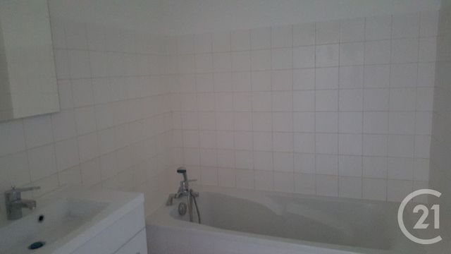 Appartement F4 &agrave; louer - 4 pi&egrave;ces - 96 m2 - Hareville - 88 - LORRAINE