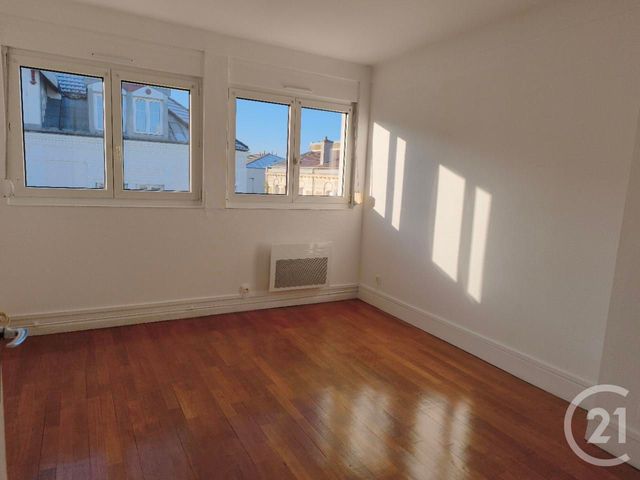 Appartement F4 &agrave; louer - 4 pi&egrave;ces - 78 m2 - Vittel - 88 - LORRAINE
