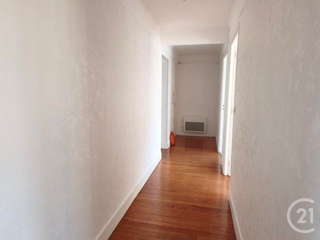Appartement F4 &agrave; louer - 4 pi&egrave;ces - 78 m2 - Vittel - 88 - LORRAINE
