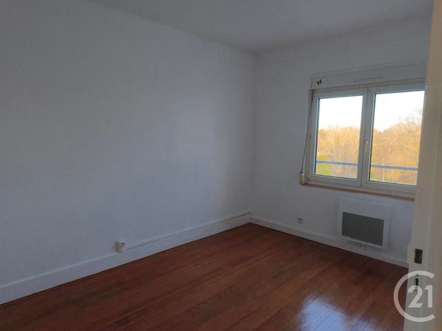 Appartement F4 &agrave; louer - 4 pi&egrave;ces - 78 m2 - Vittel - 88 - LORRAINE