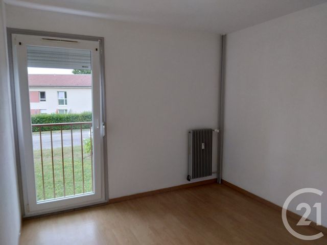 Appartement F4 &agrave; louer - 4 pi&egrave;ces - 75 m2 - Vittel - 88 - LORRAINE