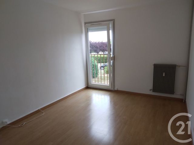 Appartement F4 &agrave; louer - 4 pi&egrave;ces - 75 m2 - Vittel - 88 - LORRAINE
