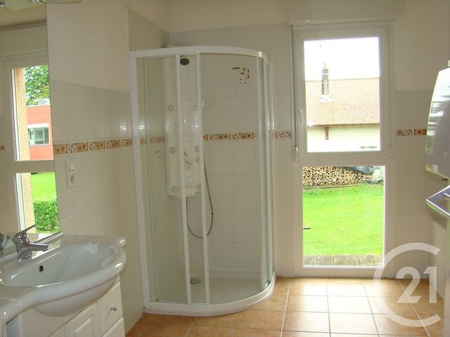 Maison &agrave; louer - 5 pi&egrave;ces - 110 m2 - Dompaire - 88 - LORRAINE