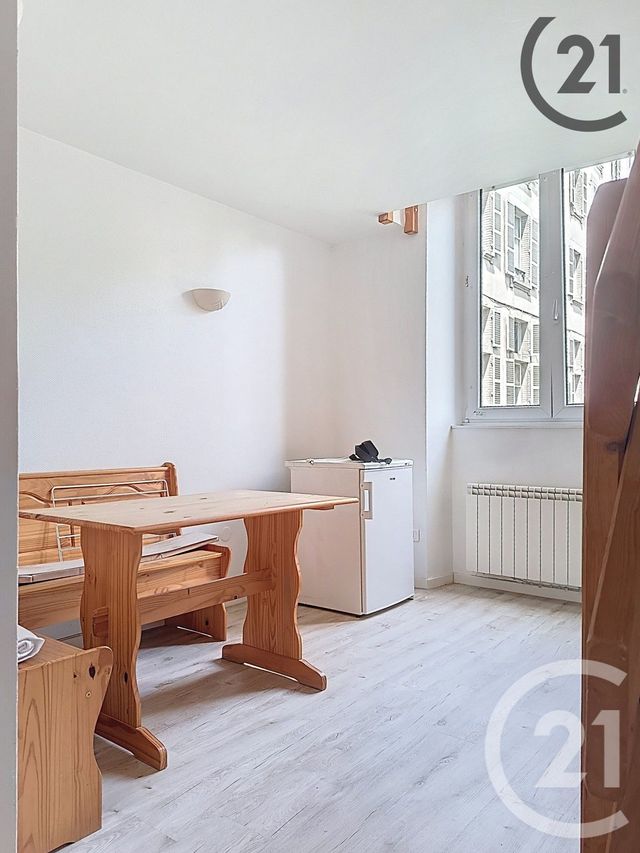 Appartement F1 &agrave; louer - 1 pi&egrave;ce - 23,60 m2 - Vittel - 88 - LORRAINE